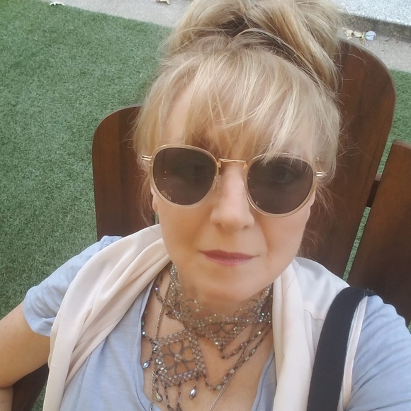 Meet your Posher, Haze - Picture 1 of 4